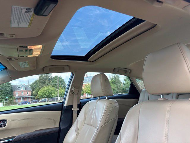 Used 2017 Toyota Avalon Limited w/ Carpet Mat Package FWD image 14