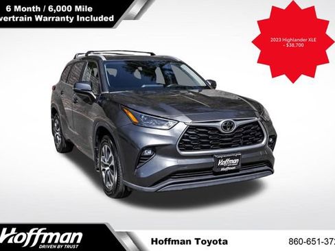 Used 2023 Toyota Highlander XLE AWD/4WD image 1