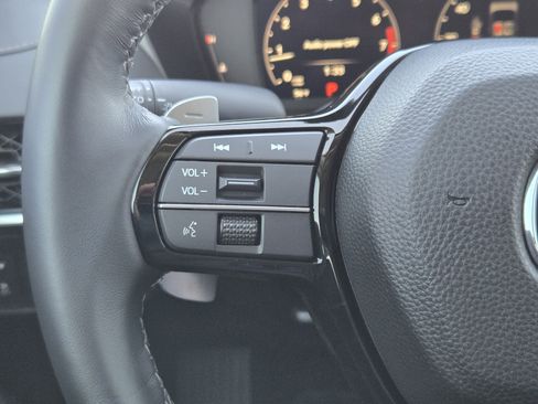 Certified 2025 Acura ADX Base image 36