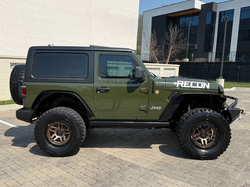 Used 2021 Jeep Wrangler Sport image 7