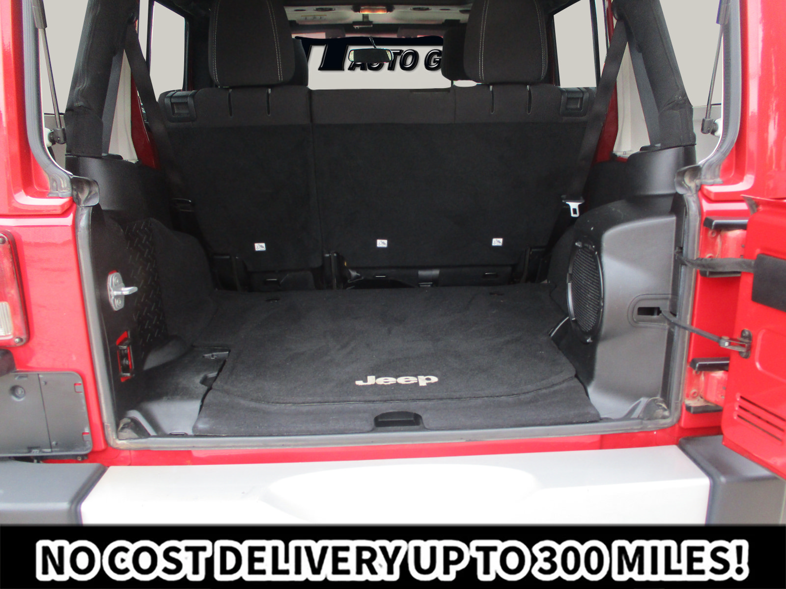 Used 2013 Jeep Wrangler Unlimited Sahara w/ Mopar Chrome Edition Group AWD/4WD image 13