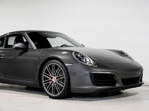 Used 2017 Porsche 911 Carrera S image 37