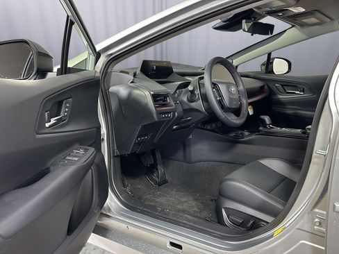New 2026 Toyota Prius Plug-In Hybrid image 17