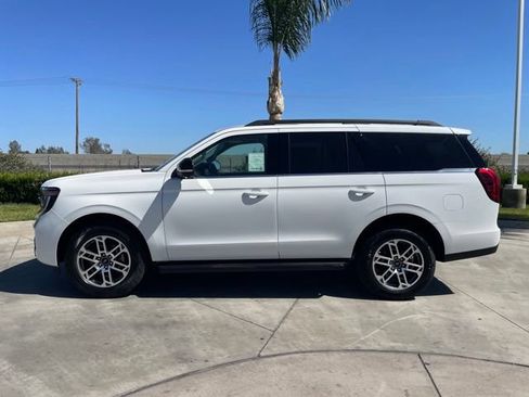 New 2026 Ford Expedition Active AWD/4WD image 2