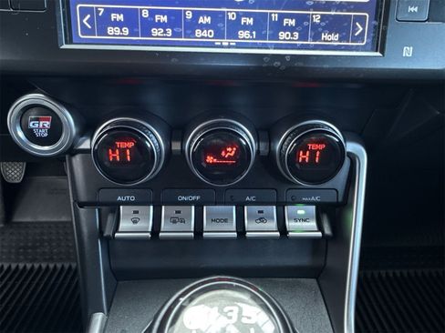 Used 2025 Toyota GR86 image 26