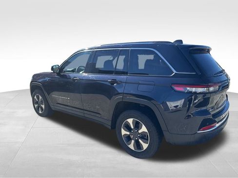 Used 2024 Jeep Grand Cherokee Limited 4xe image 3