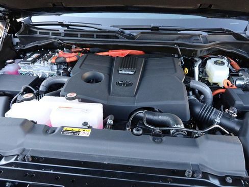 New 2026 Toyota Tundra Platinum image 25