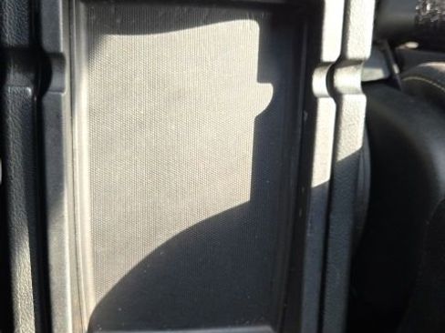 Used 2015 Jeep Cherokee Latitude w/ Cold Weather Group image 36