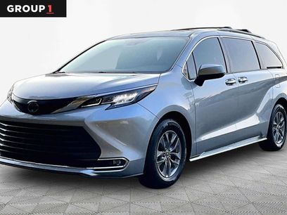 Certified 2023 Toyota Sienna XLE
