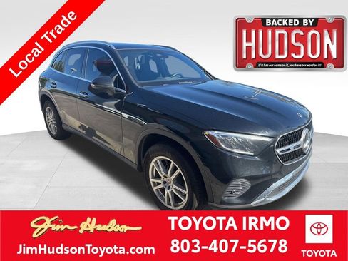 Used 2025 Mercedes-Benz GLC 300 4MATIC image 1