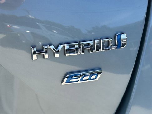 Used 2022 Toyota Prius L Eco image 13