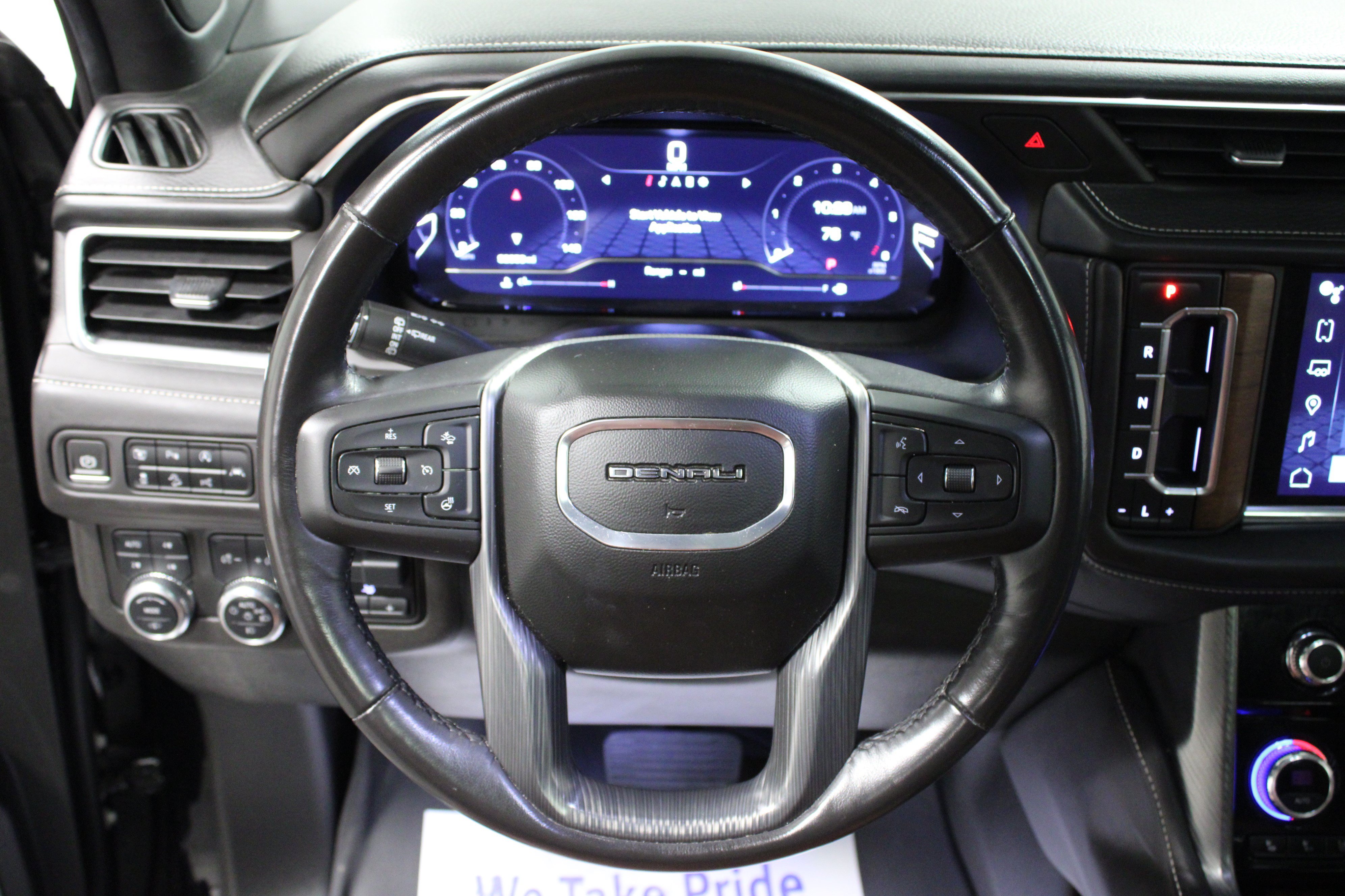 Used 2023 GMC Yukon Denali Ultimate AWD/4WD image 18