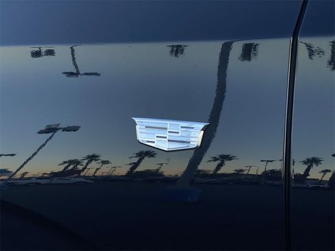 Certified 2025 Cadillac Escalade Premium Luxury image 10