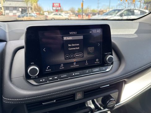 Certified 2024 Nissan Rogue SV image 16