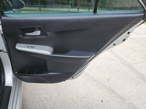 Used 2014 Toyota Camry SE FWD image 26