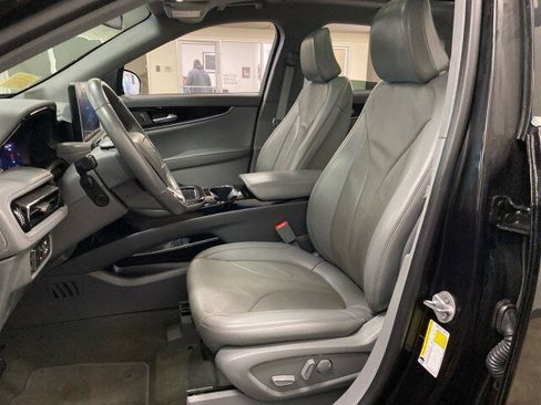 Certified 2022 Lincoln Nautilus Reserve w/ Cargo Utility Package image 15