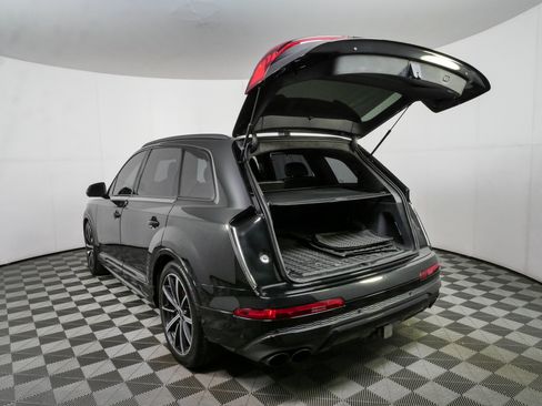 Used 2022 Audi SQ7 Prestige AWD/4WD image 34