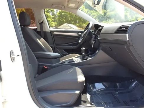 Used 2020 Volkswagen Jetta S FWD image 27