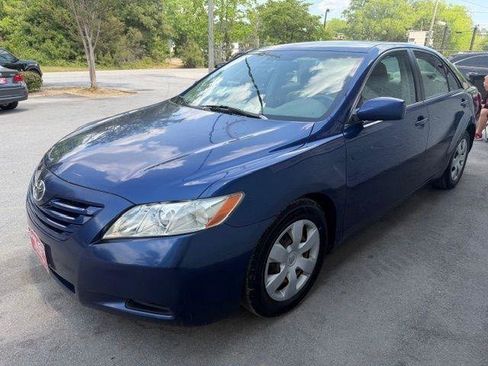 Used 2007 Toyota Camry XLE FWD image 2