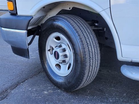 Used 2023 GMC Savana 2500 w/ Driver Convenience Package image 23