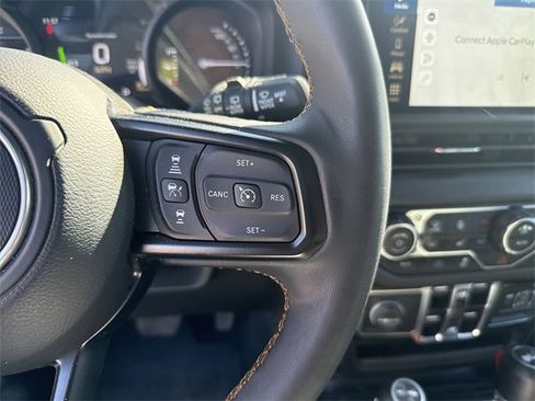 Used 2024 Jeep Wrangler Unlimited w/ Convenience Group image 19