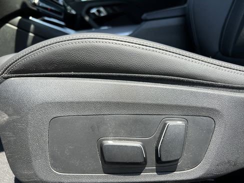 Certified 2025 BMW 230i Coupe RWD image 38