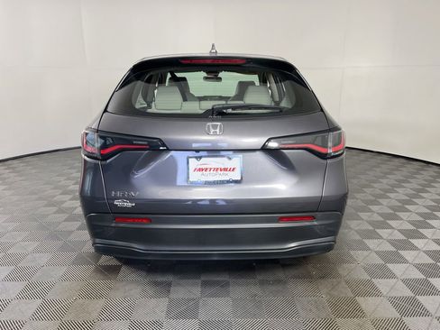 Used 2023 Honda HR-V LX image 4