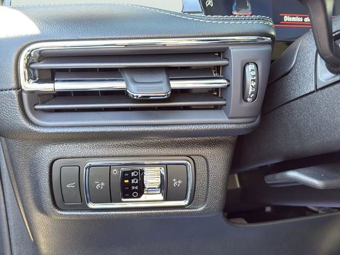 Used 2024 Lincoln Corsair FWD image 18