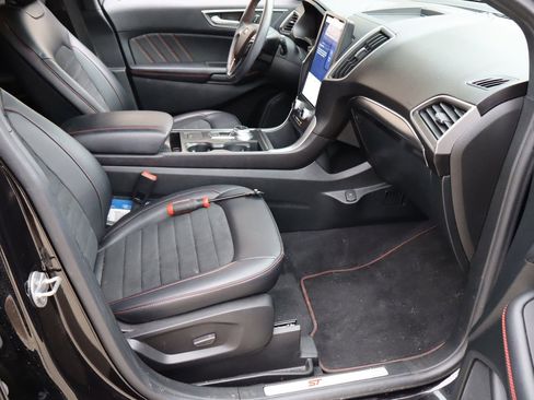 Used 2024 Ford Edge ST-Line AWD/4WD image 16