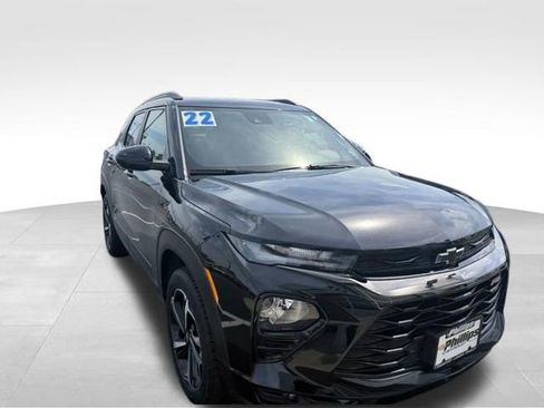 Certified 2022 Chevrolet TrailBlazer RS w/ Sun and Liftgate Package AWD/4WD image 3