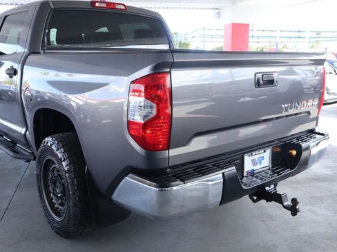 Used 2015 Toyota Tundra SR5 w/ SR5 Upgrade Package RWD image 8