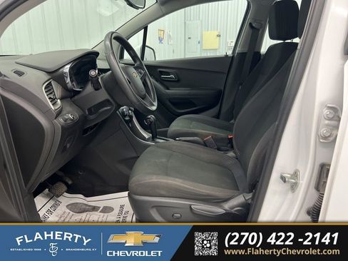 Used 2017 Chevrolet Trax LS image 9