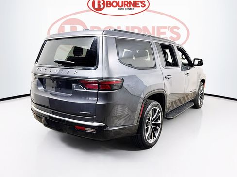 Used 2022 Jeep Wagoneer Series II w/ Premium Group I AWD/4WD image 12