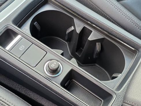 Used 2024 Audi Q3 2.0T Premium image 34