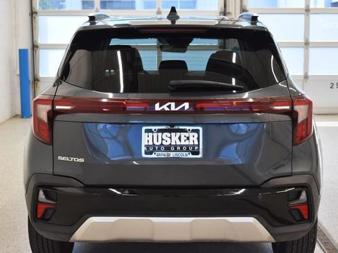 Used 2025 Kia Seltos S FWD image 11