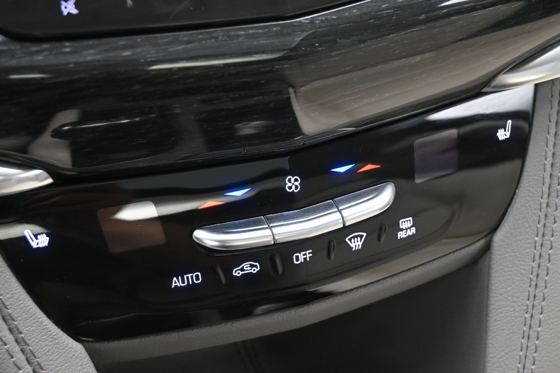 Used 2022 Cadillac XT6 Premium Luxury FWD image 50