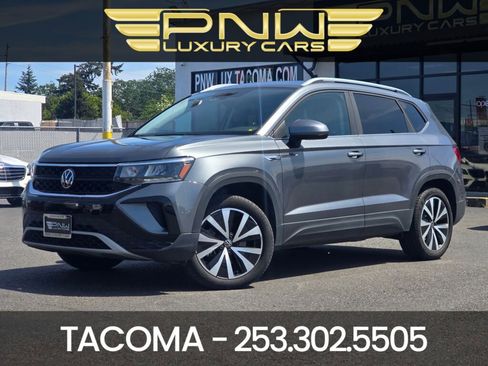 Used 2023 Volkswagen Taos SE AWD/4WD image 1