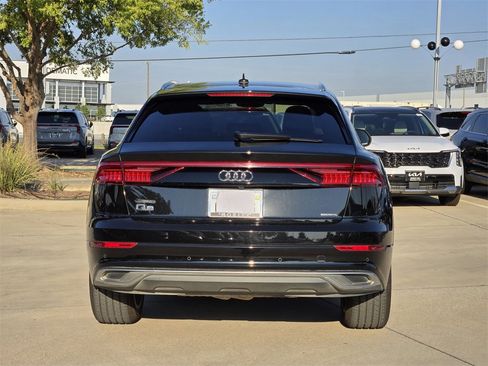 Used 2022 Audi Q8 Premium Plus image 13