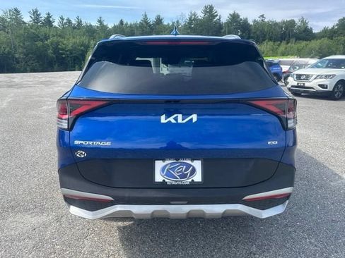 Used 2023 Kia Sportage EX AWD/4WD image 5