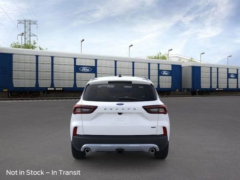 New 2026 Ford Escape SE w/ Class II Trailer Tow Package image 5