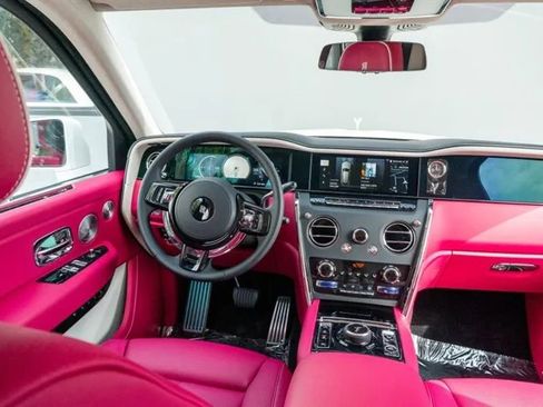 Used 2025 Rolls-Royce Cullinan image 15