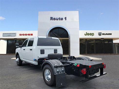 New 2025 RAM 3500 Tradesman w/ Chrome Appearance Group image 5