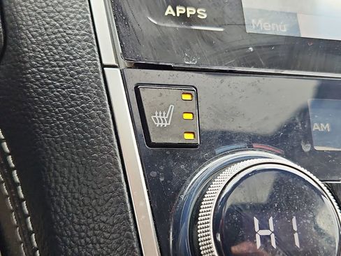 Used 2018 Subaru Outback 2.5i Limited image 19