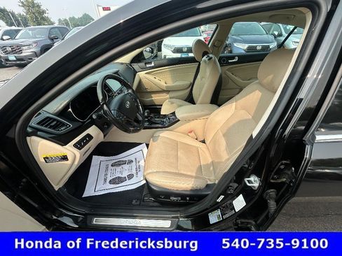 Used 2015 Kia Cadenza Premium w/ Technology Package FWD image 14