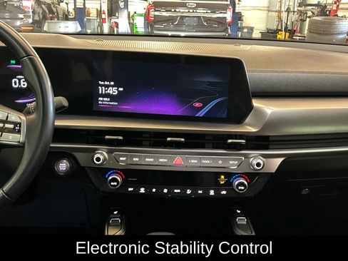 Used 2024 Kia Telluride S w/ S Sunroof Package image 9