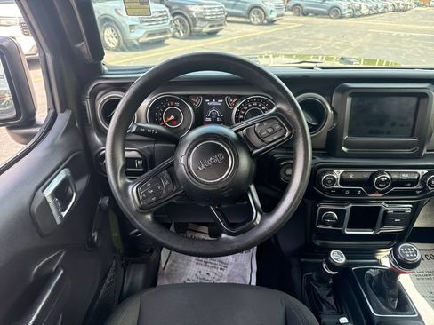 Used 2023 Jeep Gladiator Sport w/ Trailer Tow Package AWD/4WD image 19