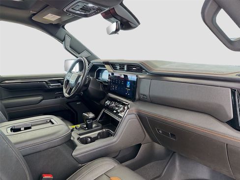 Used 2022 GMC Sierra 1500 AT4 w/ AT4 Premium Package image 32