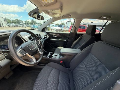 Used 2023 GMC Terrain SLE w/ Driver Convenience Package AWD/4WD image 4