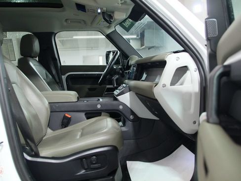 Used 2023 Land Rover Defender 110 S AWD/4WD image 19