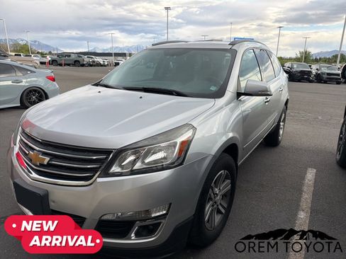 Used 2015 Chevrolet Traverse LT image 17